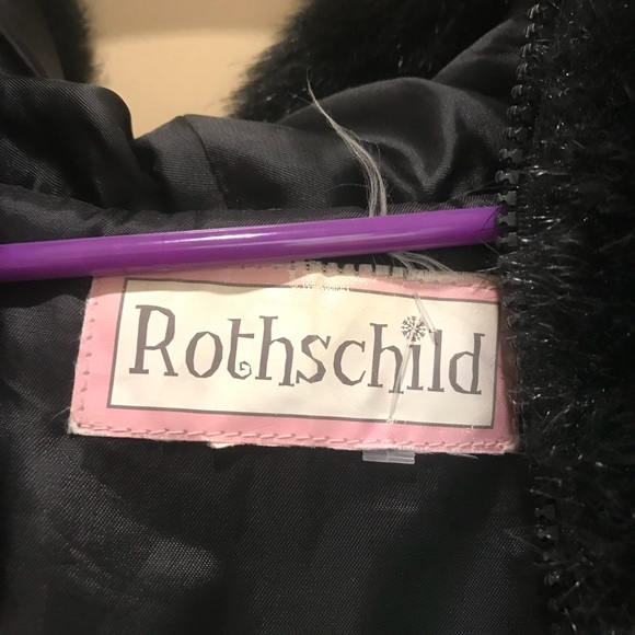 Fluffy Jacket - Picture 2 of 3